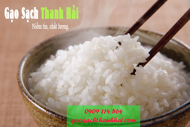 Gạo nở mềm khi nấu cần nhiều nước, cơm mềm, tơi xốp và bung nở nhiều