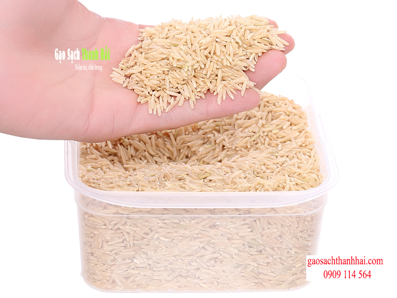Gạo lứt trắng là loại gạo được sản xuất nhiều nhất và có thể thích hợp với nhiều đối tượng ở mọi lứa tuổi.
